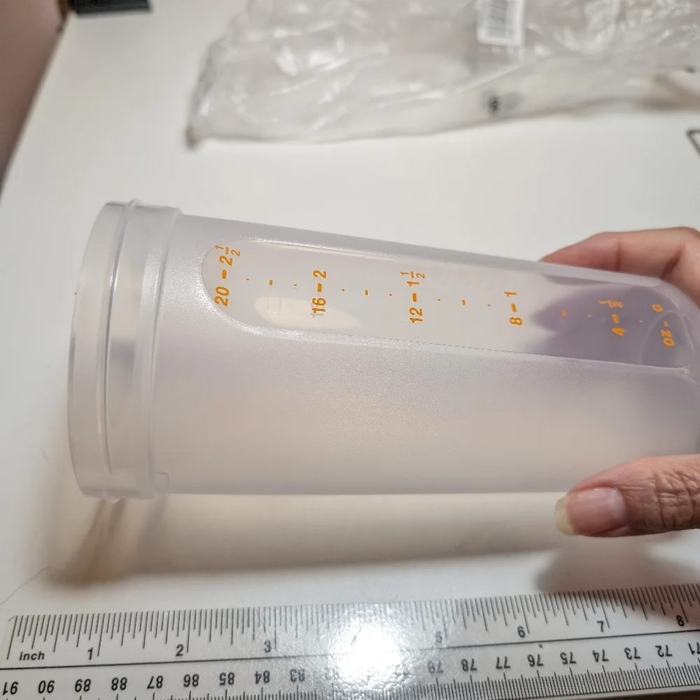 Tupperware Quick Shake Blender Drink Dressing Part #7320A-1 23 Ounce, Replacemnt